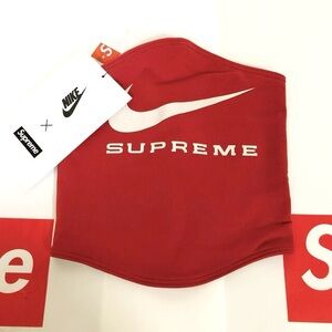 Supreme x Nike neck warmer